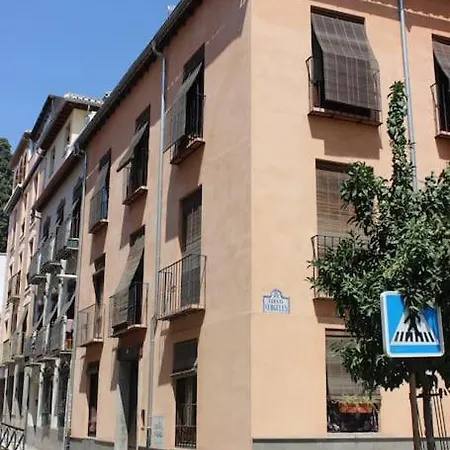 Apartment Central, Near The Alhambra, Quiet And Autentic! *